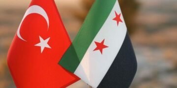 لم تتأسس الحدود التركية–السورية على تطور طبيعي لعلاقات جوار مستقرة، بل تشكّلت في سياق ترتيبات دولية أغلقت فضاءً جغرافياً كان متداخلاً إدارياً واقتصادياً واجتماعياً على امتداد قرون