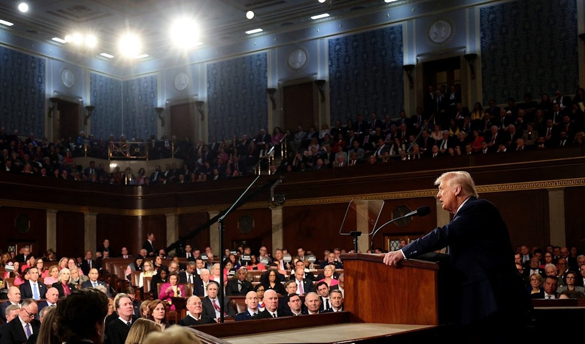 حين يسبق الرئيسُ التفويض: معركة صلاحيات الحرب في واشنطن ولماذا باتت أخطر في لحظة التوتر الدولي