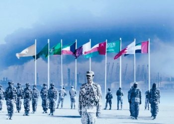 لماذا اختارت إيران الخليج العربي ساحةً للرد على الهجوم الأمريكي في حرب ٢٠٢٦؟