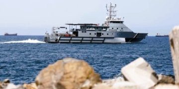 انقسام أوروبي حول تأمين مضيق هرمز: