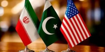 إسلام آباد أو هندسة التأجيل: حين تُهدَّأ المواجهة بين واشنطن وطهران وتُترك الجبهات الموازية مفتوحة