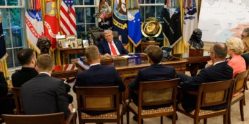 أوروبا خارج الحرب… وداخل هرمز؟