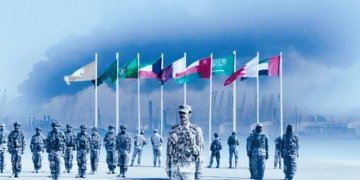 لماذا اختارت إيران الخليج العربي ساحةً للرد على الهجوم الأمريكي في حرب ٢٠٢٦؟